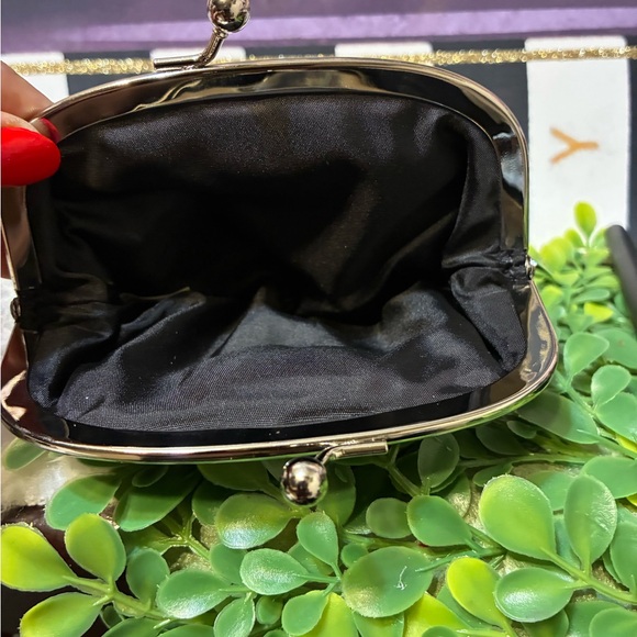 Canvas Kiss Lock Coin Pouch - Picture 2 of 4